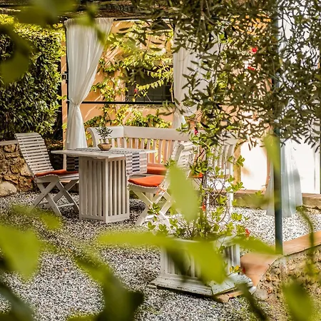 CASENUOVE II MONOLOCALE con GIARDINO Castiglioncello Esterno foto